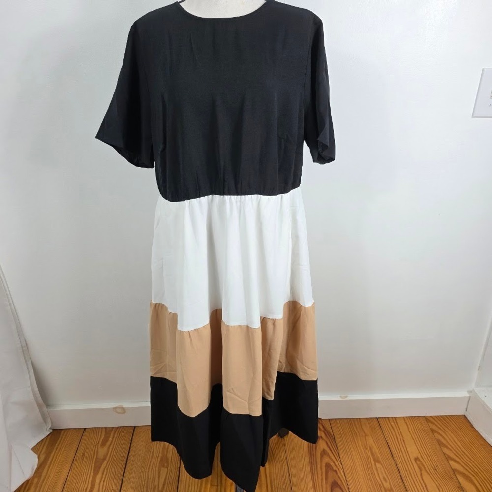 Bloom Chic New Maxi Dress Black White Tan Short Sleeve Elastic Waist Bohemian